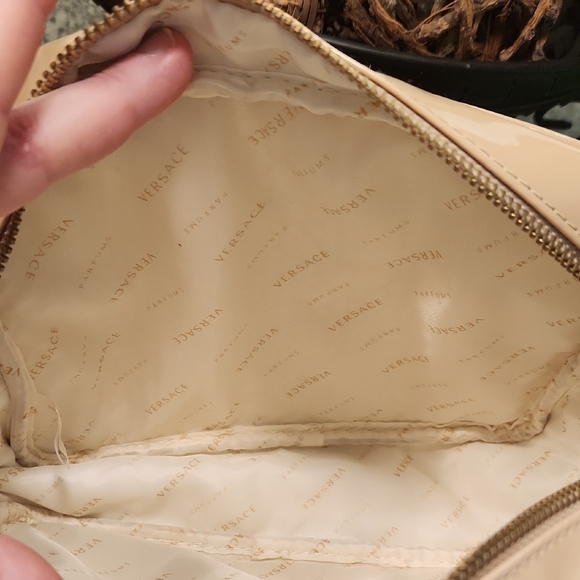 *Low Start* Versace Tan Woven NWOT Pouch/wristlet with Gold Accents - Picture 4 of 9